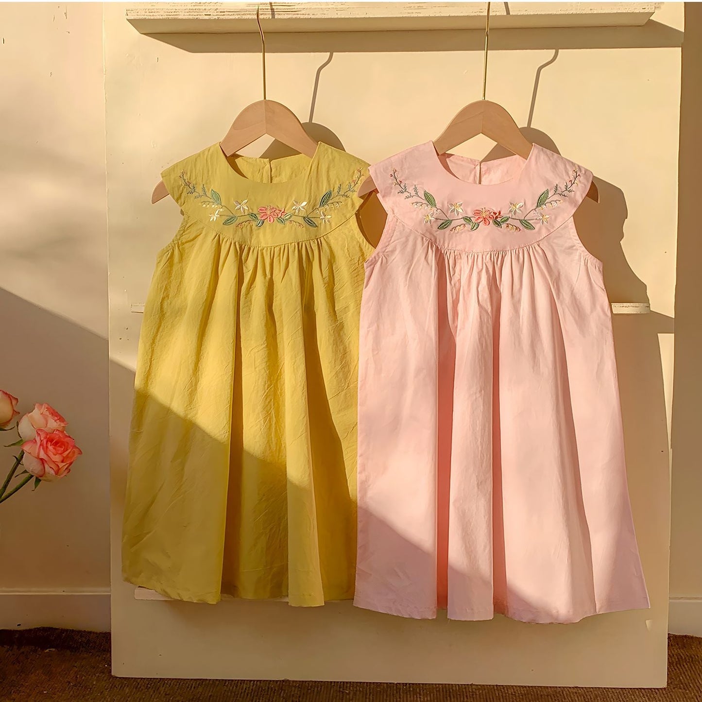 Summer Arrival Baby Kids Girls Cute Sleeveless Sweet Flowers Embroidered Dress-0