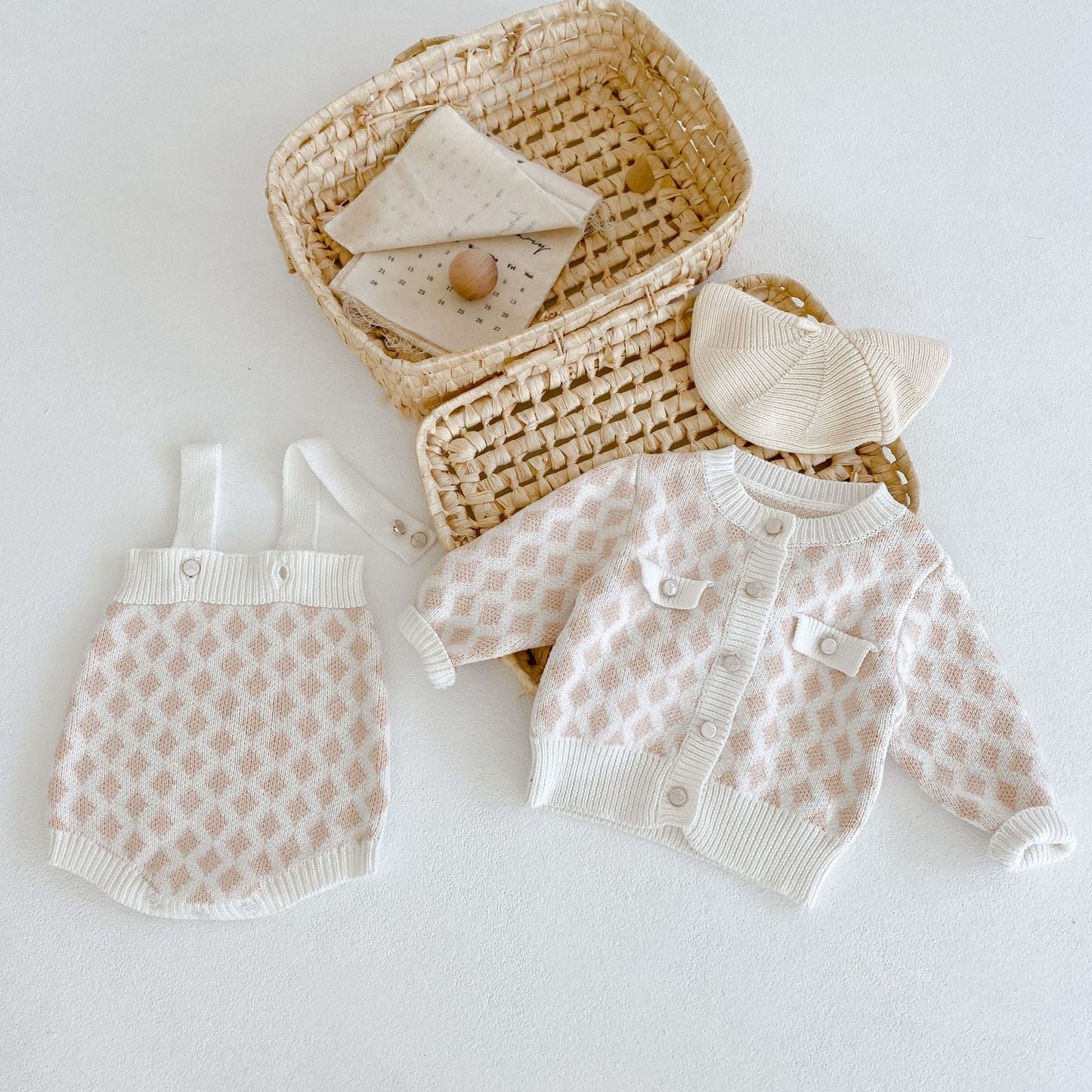 Baby Girl 2pcs Plaid Graphic Onesies & Cardigan Knitted Sets-0