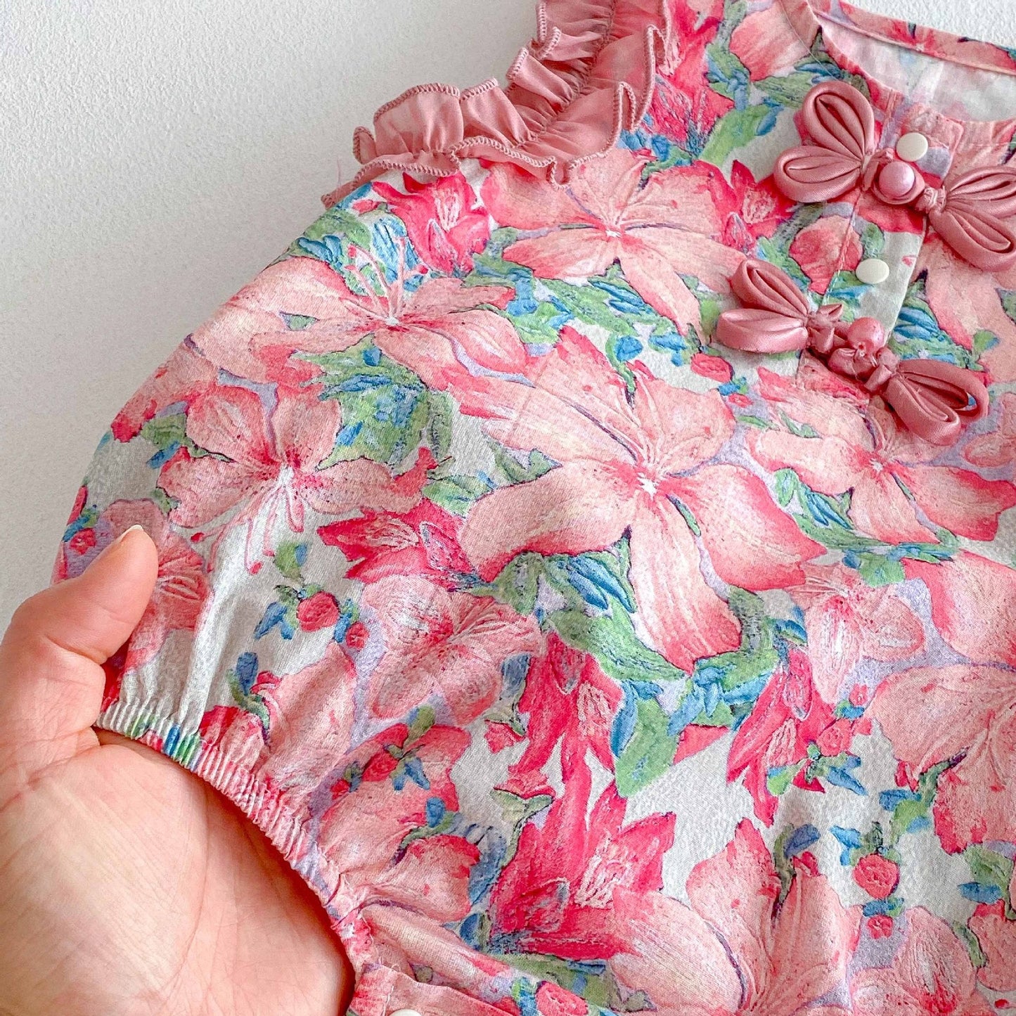 Summer Arrival Baby Girls Vintage Flowers Pattern Onesies