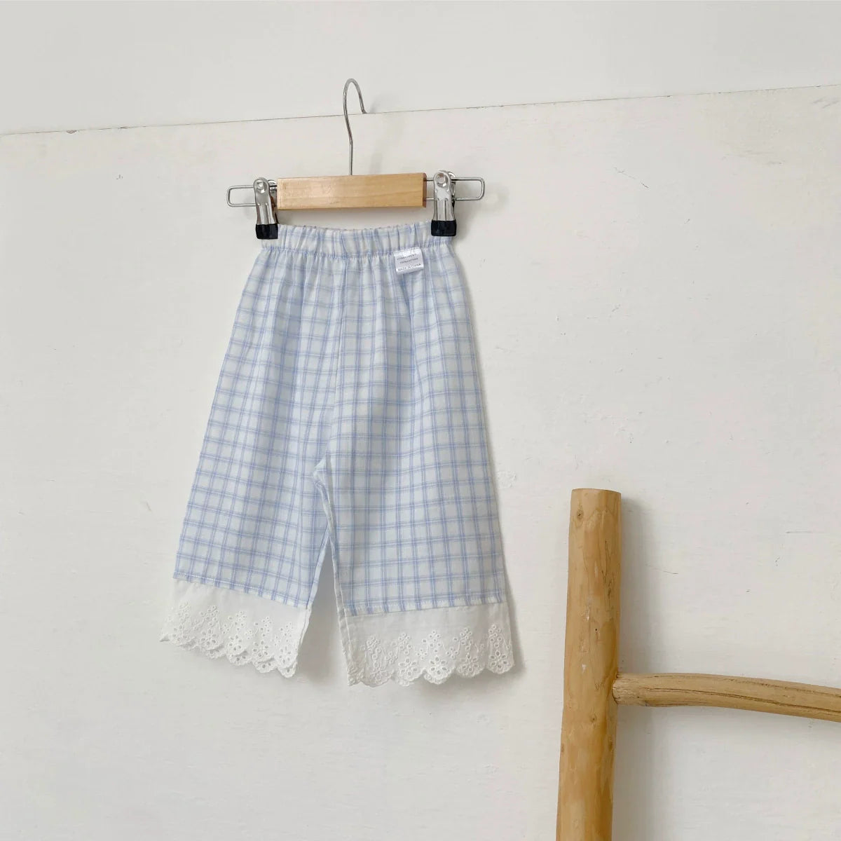 Summer Arrival Kids Girls Lace Decorated Plaid Pants-2